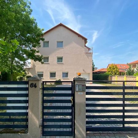Aranypart Apartman Apartment Siofok Exterior photo